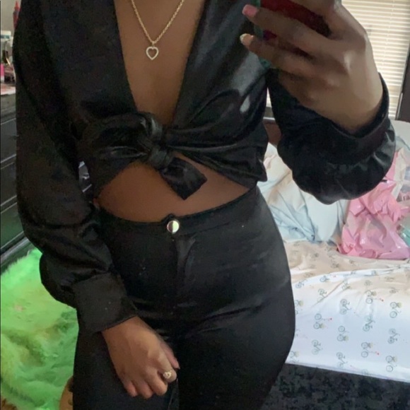 Black two piece set - Picture 1 of 3